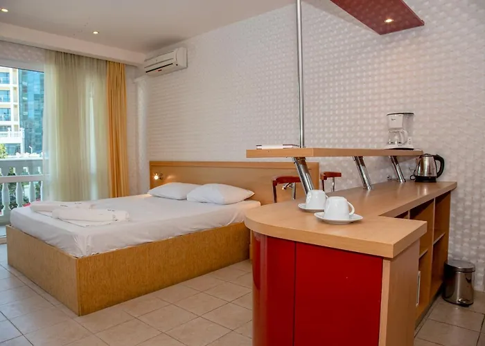 Sunny In Sunny By Flat Mаnаger *